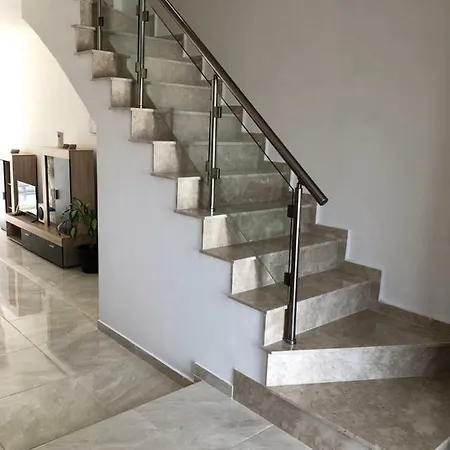 Galini's Modern Townhouse Apartament