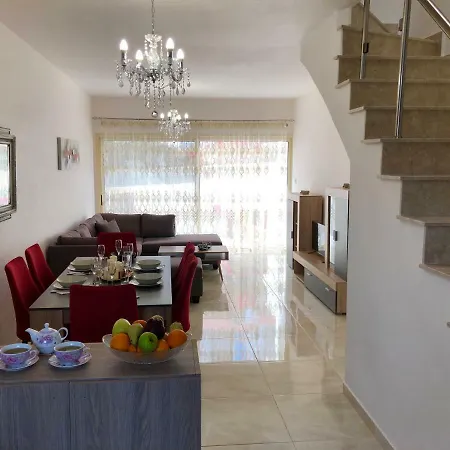 Galini's Modern Townhouse